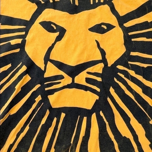 Vintage Disney The Lion King Broadway Musical All Over Print T Shirt Y2K - Picture 2 of 5
